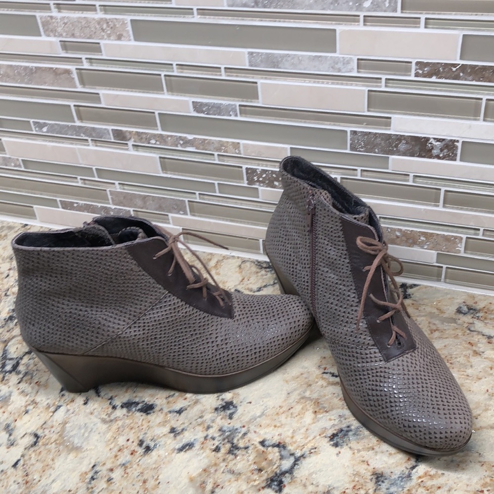 Naot Wedge Leather Shoe